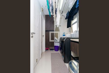 Apartamento à venda com 131m², 3 quartos e 3 vagas Apartamento à venda com 131m², 3 quartos e 3 vagasÁrea de Serviço