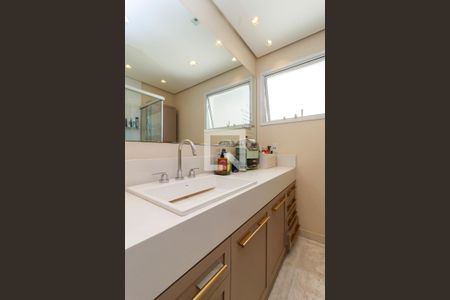 Apartamento à venda com 131m², 3 quartos e 3 vagas Apartamento à venda com 131m², 3 quartos e 3 vagasSuíte Principal- Banheiro