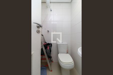 Apartamento à venda com 131m², 3 quartos e 3 vagas Apartamento à venda com 131m², 3 quartos e 3 vagasÁrea de Serviço - Banheiro