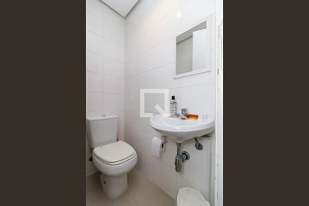 Apartamento à venda com 131m², 3 quartos e 3 vagas Apartamento à venda com 131m², 3 quartos e 3 vagasÁrea de Serviço - Banheiro