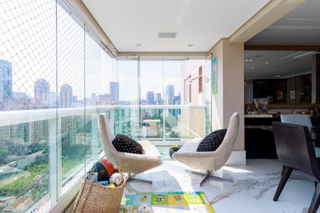 Apartamento à venda com 131m², 3 quartos e 3 vagas Apartamento à venda com 131m², 3 quartos e 3 vagasSala - Varanda