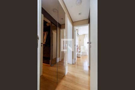 Apartamento à venda com 131m², 3 quartos e 3 vagas Apartamento à venda com 131m², 3 quartos e 3 vagasCorredor