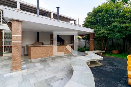 Apartamento à venda com 131m², 3 quartos e 3 vagas Apartamento à venda com 131m², 3 quartos e 3 vagasChurrasqueira