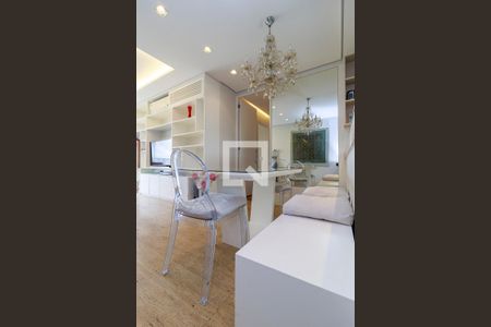 Sala de apartamento à venda com 2 quartos, 75m² em Cidade Monções, São Paulo