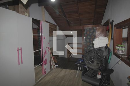 Casa à venda com 180m², 3 quartos e 3 vagasSótão