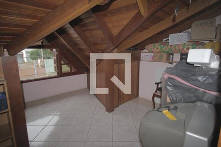 Casa à venda com 180m², 3 quartos e 3 vagasSótão