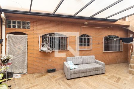 Casa à venda com 240m², 2 quartos e 2 vagas Casa à venda com 240m², 2 quartos e 2 vagasEdícula