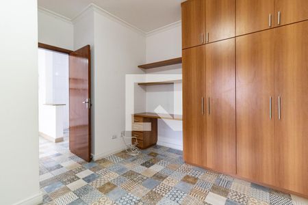 Casa à venda com 240m², 2 quartos e 2 vagas Casa à venda com 240m², 2 quartos e 2 vagasSuíte