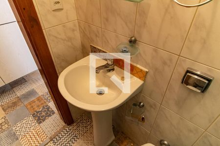 Casa à venda com 240m², 2 quartos e 2 vagas Casa à venda com 240m², 2 quartos e 2 vagasBanheiro Social