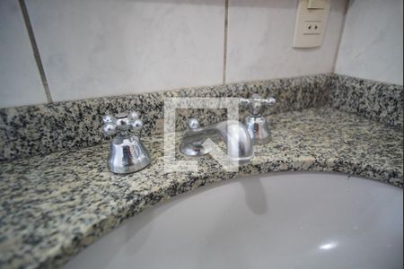 Casa à venda com 275m², 3 quartos e 3 vagasBanheiro Corredor - Torneira