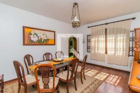 Casa à venda com 500m², 6 quartos e 2 vagas