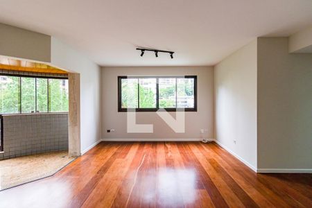 Apartamento para alugar com 4 quartos, 200m² em Vila Andrade, São Paulo