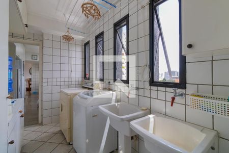 Apartamento à venda com 187m², 3 quartos e 3 vagas Apartamento à venda com 187m², 3 quartos e 3 vagasÁrea de Serviço