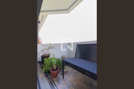 Apartamento à venda com 187m², 3 quartos e 3 vagas Apartamento à venda com 187m², 3 quartos e 3 vagasVaranda