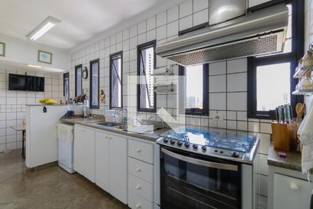 Apartamento à venda com 187m², 3 quartos e 3 vagas Apartamento à venda com 187m², 3 quartos e 3 vagasCozinha