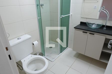 Banheiro de apartamento à venda com 1 quarto, 30m² em Pinheiros, São Paulo
