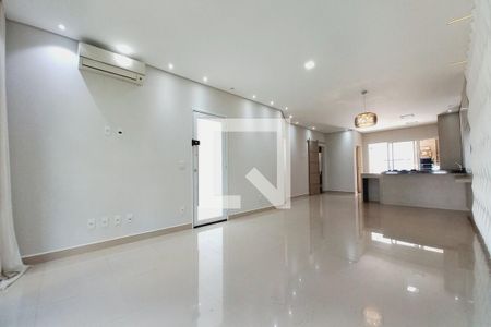 Sala de casa para alugar com 3 quartos, 150m² em Swiss Park, Campinas