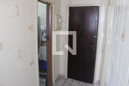 Cozinha de apartamento para alugar com 1 quarto, 30m² em Centro, São Vicente