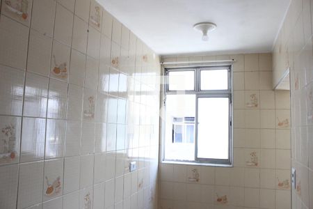 Cozinha de apartamento para alugar com 1 quarto, 30m² em Centro, São Vicente
