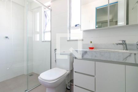 Banheiro da Suíte de apartamento à venda com 2 quartos, 60m² em Santo Antônio, Belo Horizonte