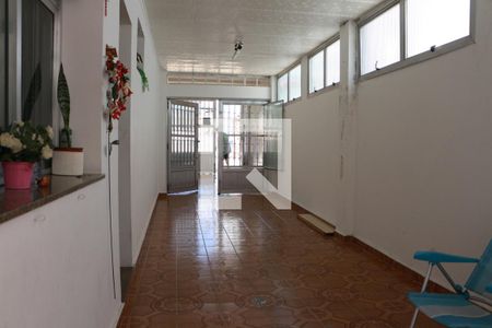 Casa à venda com 140m², 2 quartos e 4 vagasEntrada