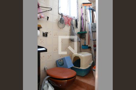 Casa à venda com 140m², 2 quartos e 4 vagasBanheiro de serviço