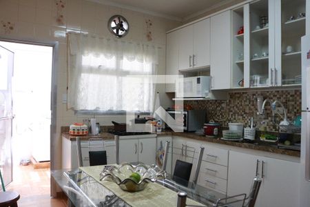 Casa à venda com 140m², 2 quartos e 4 vagasCozinha