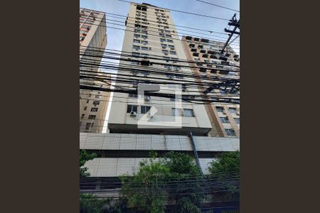 Apartamento à venda com 180m², 4 quartos e 2 vagas Apartamento à venda com 180m², 4 quartos e 2 vagasÁrea Comum