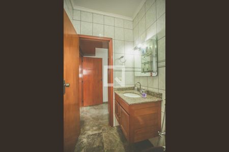 Casa à venda com 150m², 3 quartos e 4 vagas Casa à venda com 150m², 3 quartos e 4 vagasBanheiro 2