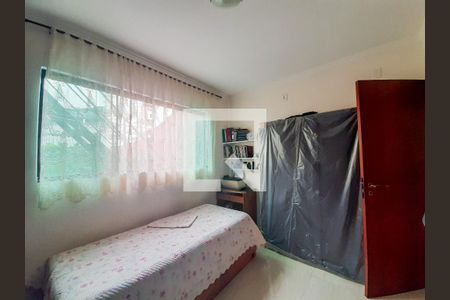 Casa à venda com 181m², 5 quartos e 3 vagas Casa à venda com 181m², 5 quartos e 3 vagasCasa 2 - Quarto