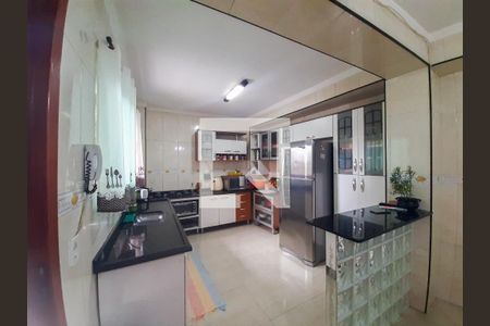 Casa à venda com 181m², 5 quartos e 3 vagas Casa à venda com 181m², 5 quartos e 3 vagasCasa 2 - Cozinha