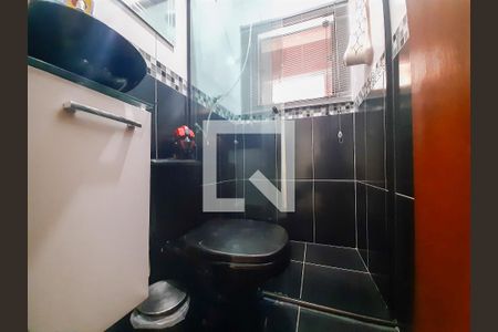 Casa à venda com 181m², 5 quartos e 3 vagas Casa à venda com 181m², 5 quartos e 3 vagasCasa 2 - Banheiro