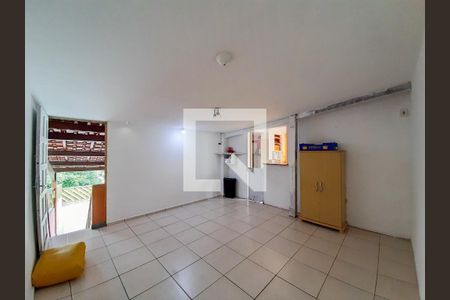 Casa à venda com 181m², 5 quartos e 3 vagas Casa à venda com 181m², 5 quartos e 3 vagasCasa 3 - Detalhe da Área de Serviço