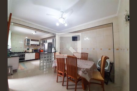 Casa à venda com 181m², 5 quartos e 3 vagas Casa à venda com 181m², 5 quartos e 3 vagasCasa 2 - Copa