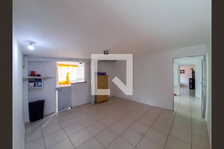 Casa à venda com 181m², 5 quartos e 3 vagas Casa à venda com 181m², 5 quartos e 3 vagasCasa 3 - Detalhe da Área de Serviço