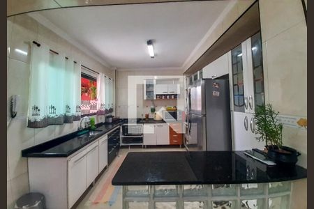 Casa à venda com 181m², 5 quartos e 3 vagas Casa à venda com 181m², 5 quartos e 3 vagasCasa 2 - Cozinha