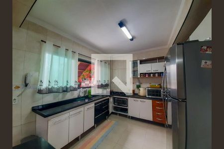 Casa à venda com 181m², 5 quartos e 3 vagas Casa à venda com 181m², 5 quartos e 3 vagasCasa 2 - Cozinha