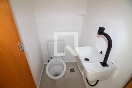 Casa à venda com 100m², 3 quartos e 2 vagas Casa à venda com 100m², 3 quartos e 2 vagasLavabo