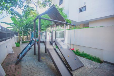 Apartamento à venda com 74m², 3 quartos e 2 vagasÁrea Comum - Playground