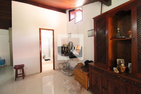 Casa de condomínio à venda com 336m², 3 quartos e 8 vagasSuíte