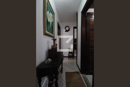 Casa de condomínio à venda com 336m², 3 quartos e 8 vagasCorredor