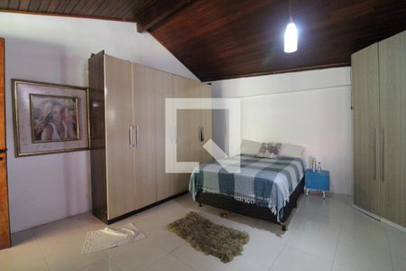 Casa de condomínio à venda com 336m², 3 quartos e 8 vagasSuíte