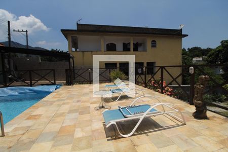 Casa de condomínio à venda com 336m², 3 quartos e 8 vagasPiscina