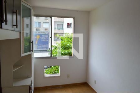 Quarto 1 de apartamento para alugar com 2 quartos, 62m² em Jacarepaguá, Rio de Janeiro