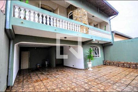 Casa à venda com 210m², 3 quartos e 4 vagas