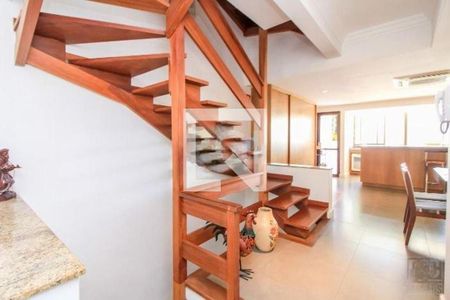 Casa à venda com 455m², 4 quartos e 3 vagas