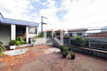 Casa à venda com 265m², 3 quartos e sem vaga Casa à venda com 265m², 3 quartos e sem vagaVaranda