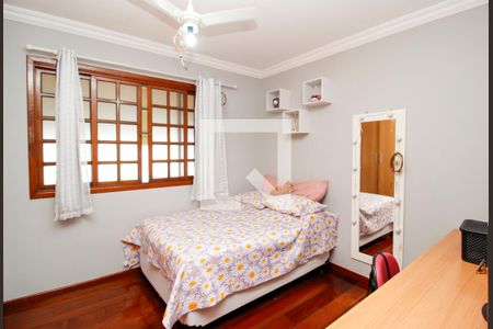 Casa à venda com 420m², 3 quartos e 4 vagas Casa à venda com 420m², 3 quartos e 4 vagasQuarto 1