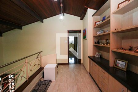 Casa à venda com 420m², 3 quartos e 4 vagas Casa à venda com 420m², 3 quartos e 4 vagasEscritório