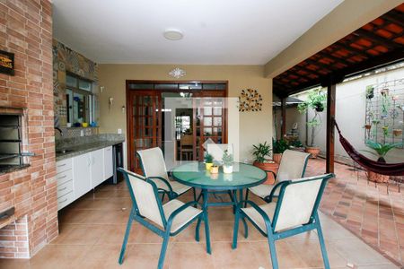 Casa à venda com 420m², 3 quartos e 4 vagas Casa à venda com 420m², 3 quartos e 4 vagasÁrea Gourmet